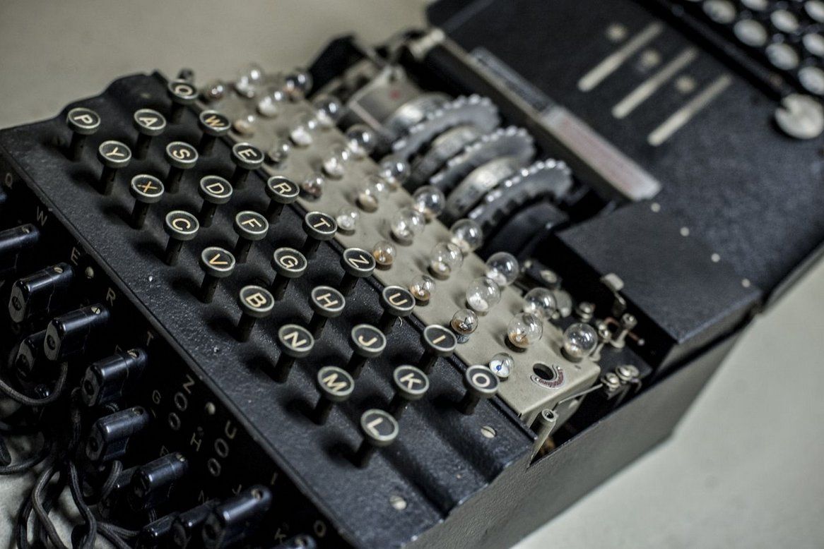 Enigma — sito web con prenotazione online per escape room